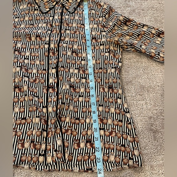 Alice + Olivia Long Sleeve Button Down Blouse, 100% Silk, Owl Print, Size Small - Picture 8 of 12